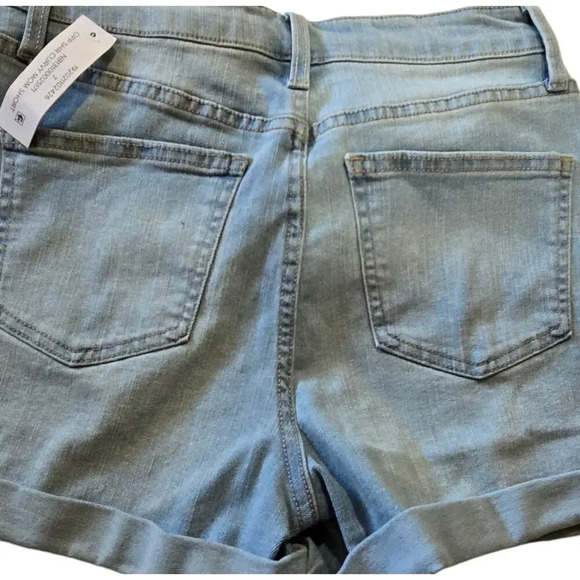 No Boundaries Juniors blue light wash super rise rolled Cuffs denim shorts sz 7 - Picture 2 of 6